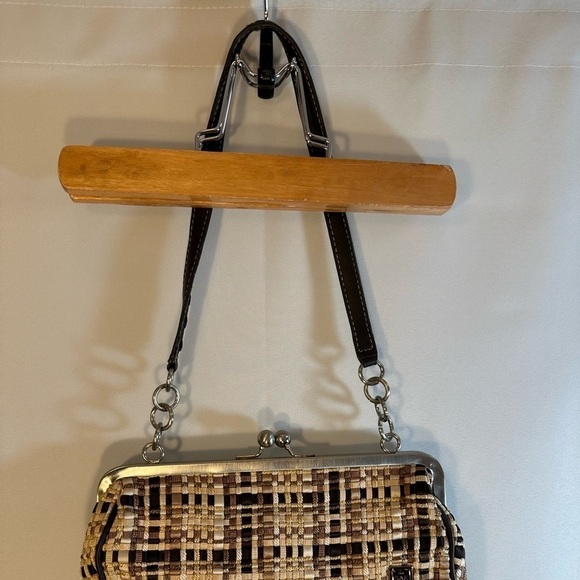 The SAK Brown Tan Basket Weave Clasp Rhinestones Bows Chic Evening Shoulder Bag - Picture 5 of 11